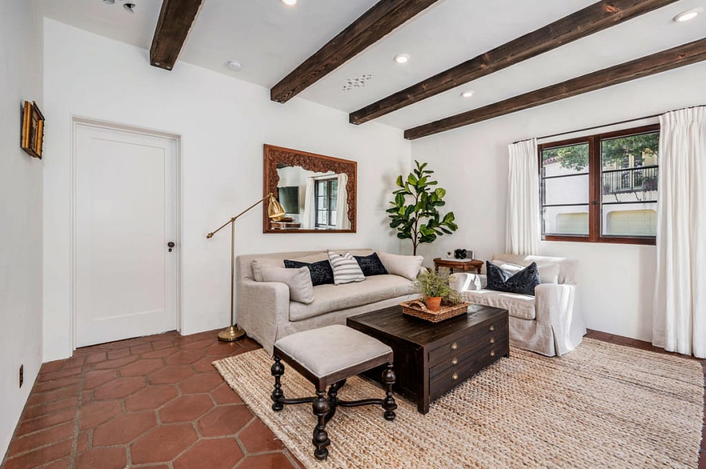 How Much Does House Cleaning Cost In Minnesota? (2026 Pricing Guide) 1 Clean modern home interior after professional house cleaning service in Minnesota